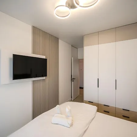 Carisma In Odyssey Pools And Parking Appartement *