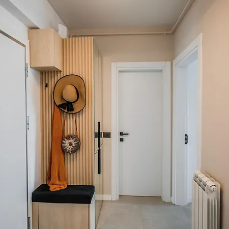 Carisma In Odyssey Pools And Parking Daire *