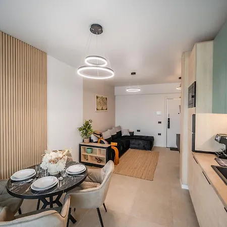 Carisma In Odyssey Pools And Parking Daire