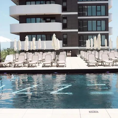 Carisma In Odyssey Pools And Parking Appartement Năvodari