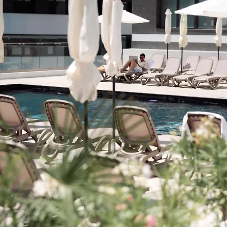 Carisma In Odyssey Pools And Parking Appartement