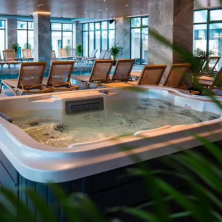 Appartement Carisma In Odyssey Pools And Parking Năvodari