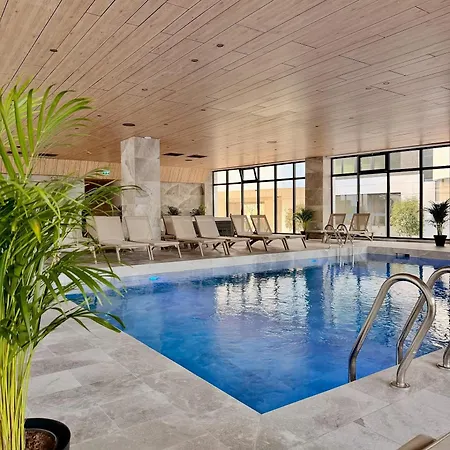 Carisma In Odyssey Pools And Parking Daire Navodari